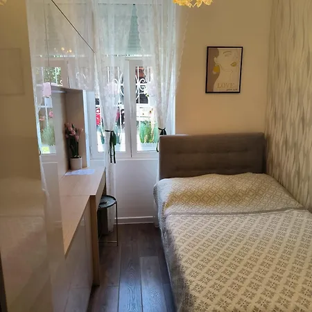 アパート Beti オパティヤ