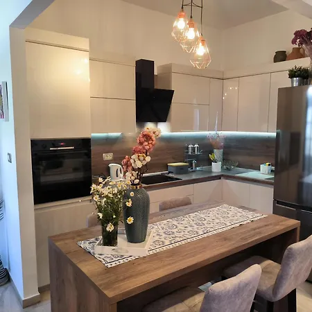Apartment Beti *
